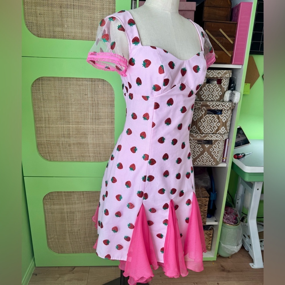 100% Cotton Pink Strawberry Print Dress - Picture 5 of 6